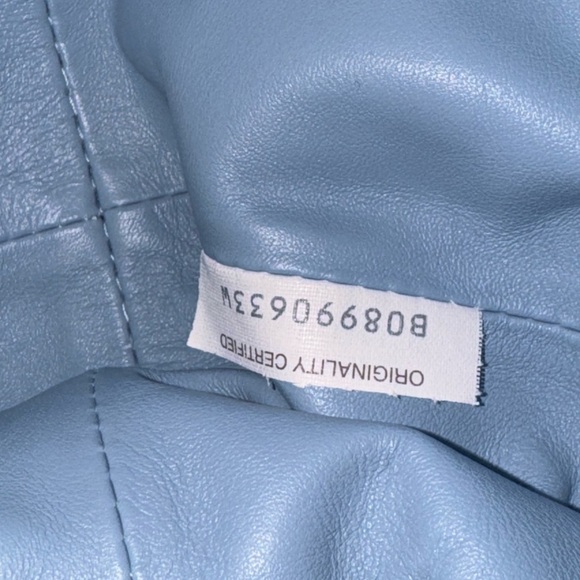 SOLD Bottega Veneta Small pouch - Picture 6 of 6